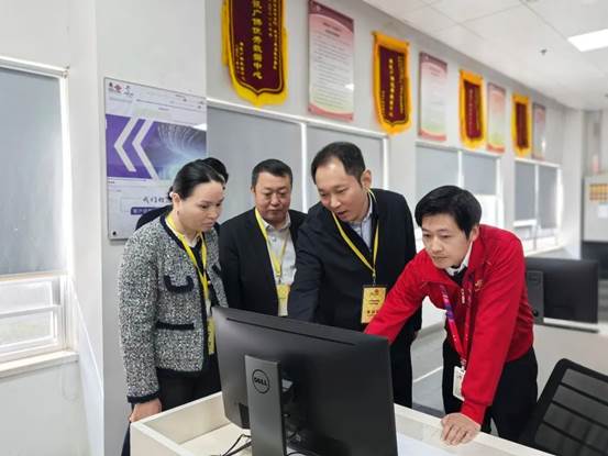 64e5c3f33c81b3416d6a10c149141d98